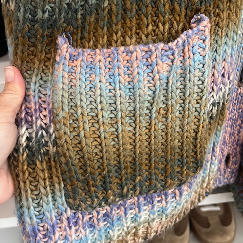 Cupcakes and cashmere cardigan - Picture 4 of 7